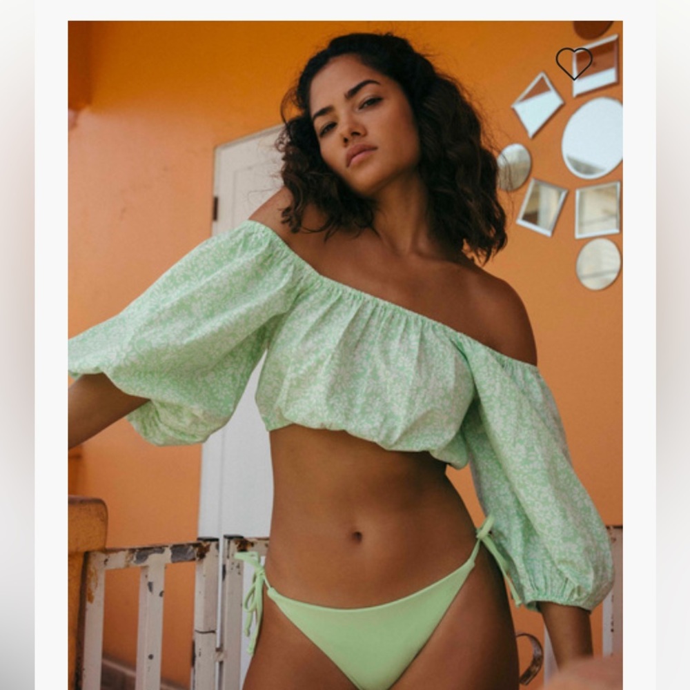 Billabong crop top
